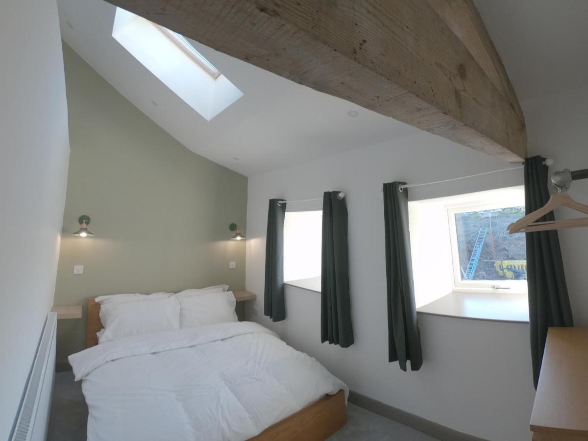 Unique Barn Conversion In Saddleworth Oldham Eksteriør billede