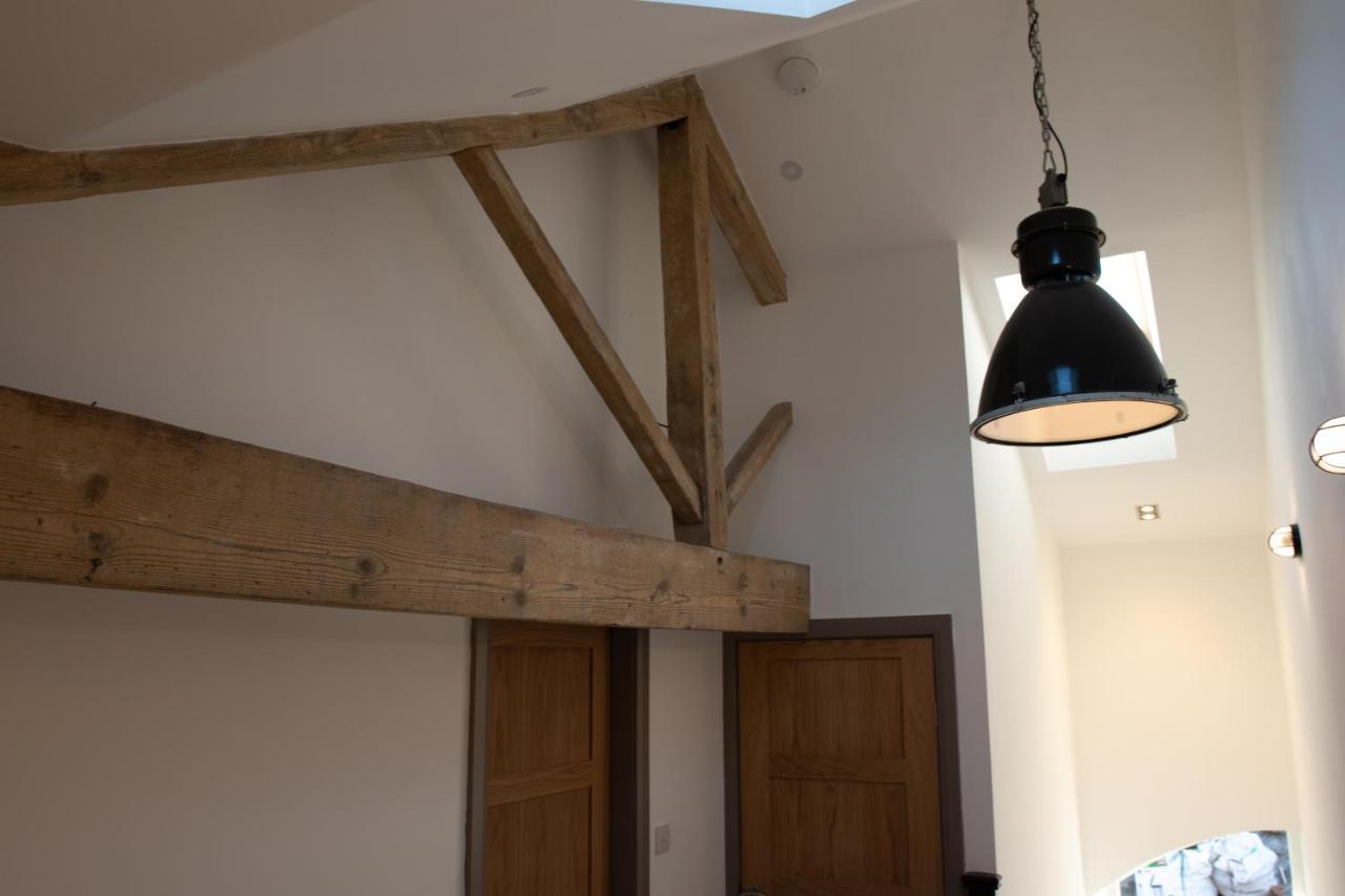 Unique Barn Conversion In Saddleworth Oldham Eksteriør billede