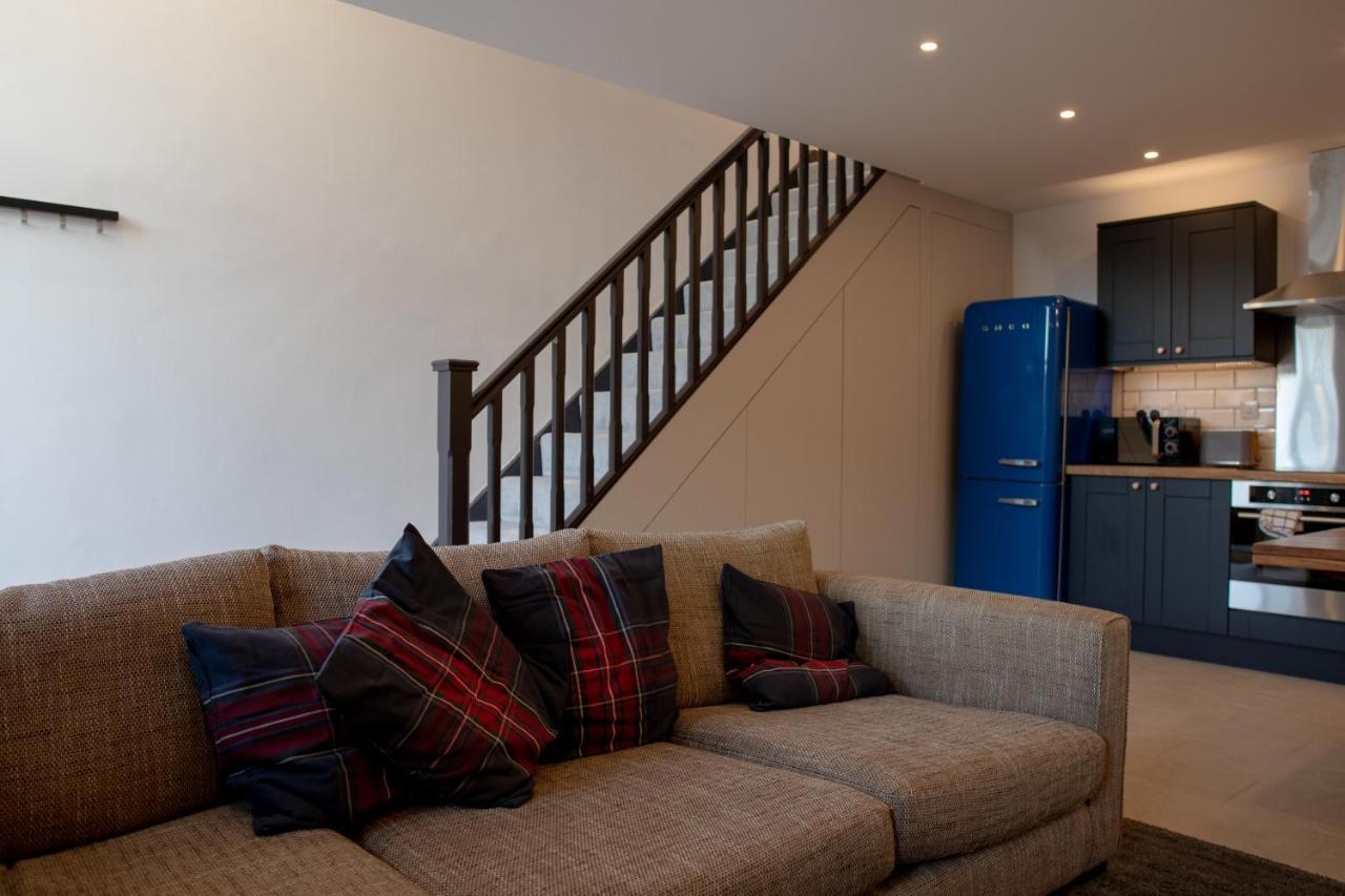Unique Barn Conversion In Saddleworth Oldham Eksteriør billede